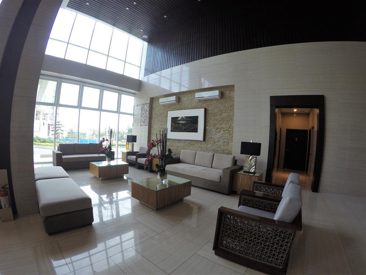 Wind Residence Condo - Tagaytay By Jaderooms Tagaytay City Exteriör bild