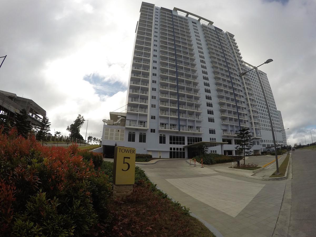 Wind Residence Condo - Tagaytay By Jaderooms Tagaytay City Exteriör bild